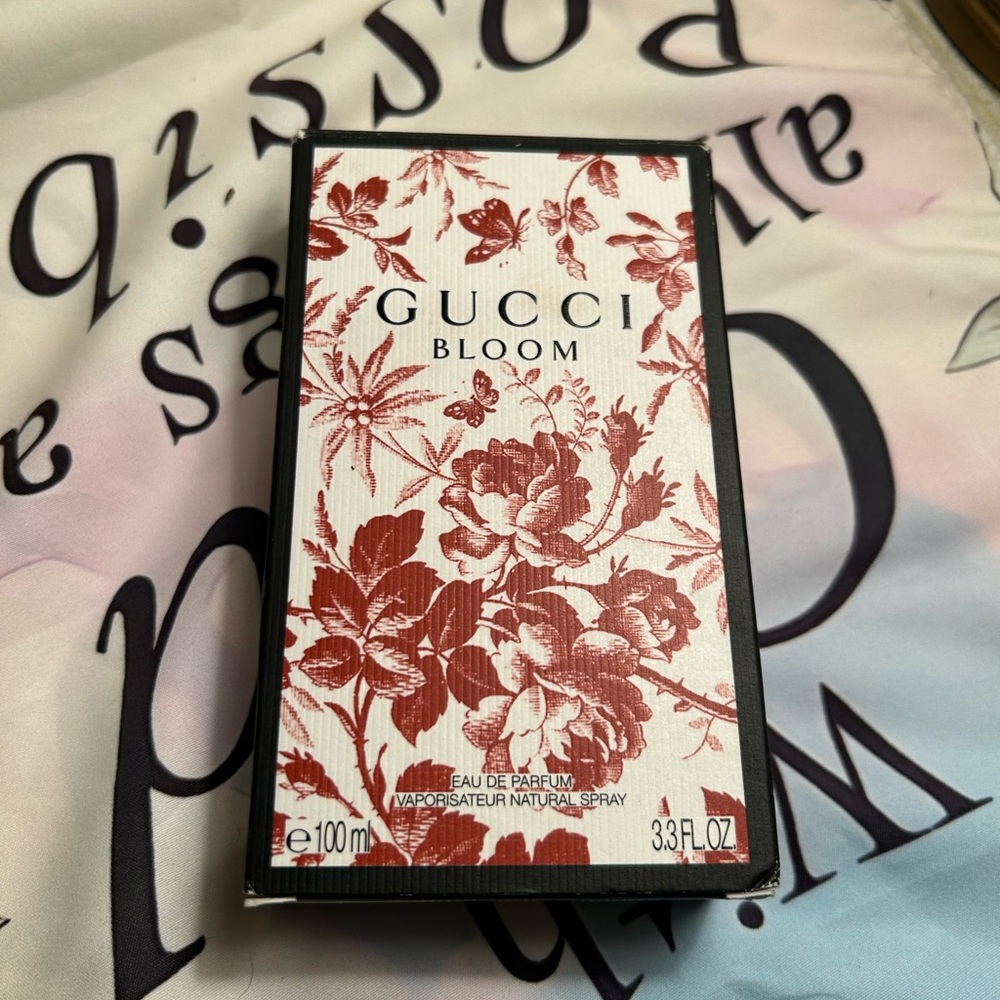 Gucci Bloom Pink Perfume Bottle